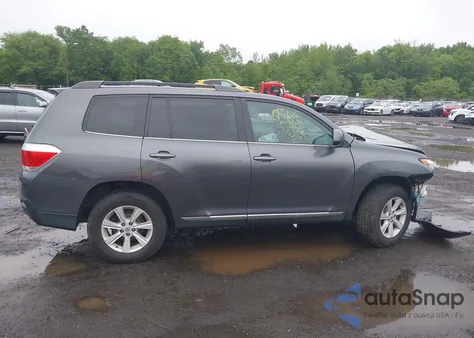 2012 Toyota Highlander Base V6 z USA, uszkodzony, nr VIN 5TDBK3EH4CS123918